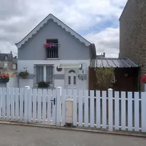 Casa vacanze Gite The Georgette House, Pontorson